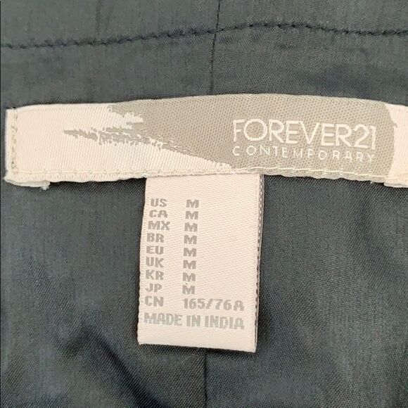 Forever 21 Contemporary black beaded skirt- size M - Picture 5 of 6